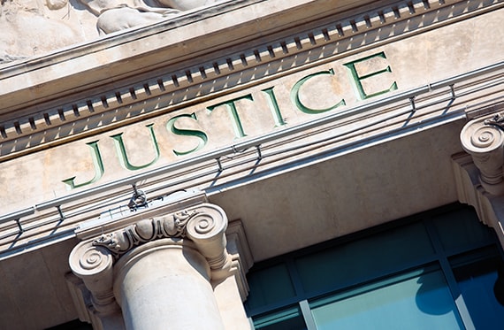 Découvrez Claire Pichon, avocate au Barreau de Lyon 